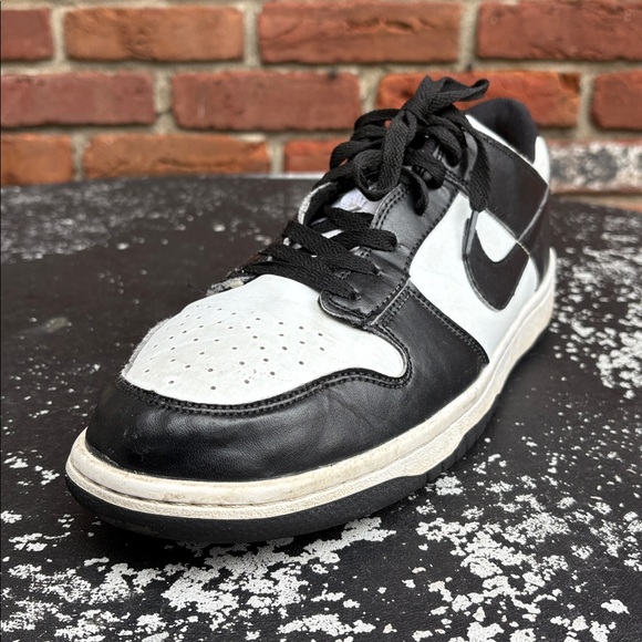 Nike Dunk low Men Monochrome Athletic Shoes size 12 - Picture 3 of 9